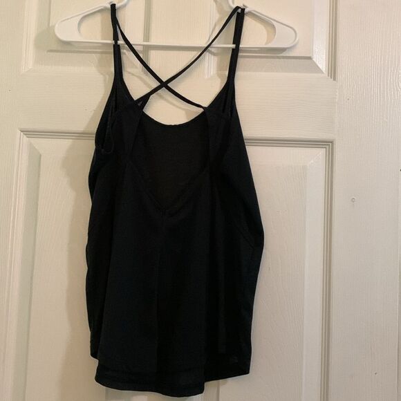 Under Armour Loose Heat Gear Blank Tank Size Small - Picture 3 of 4